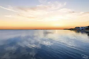 2721 Bay St, Gulf Breeze, FL 32563 - Photo 56