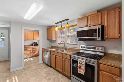 6608 Magnolia St, Milton, FL 32570 - Photo 4