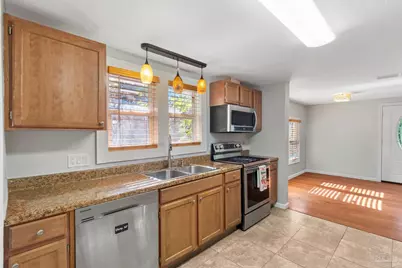 6608 Magnolia St, Milton, FL 32570 - Photo 8