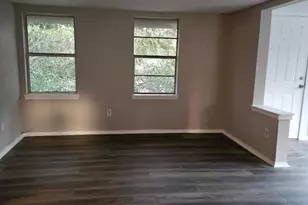 4238 1/2 Gaffney St, Pensacola, FL 32505 - Photo 2