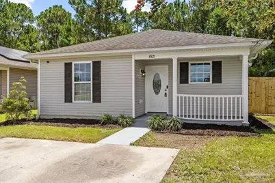 8821 Camshire Cir, Pensacola, FL 32507 - Photo 2