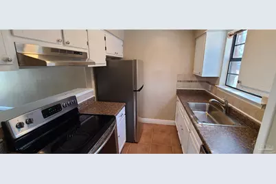 7250 Hilburn Rd #4D, Pensacola, FL 32504 - Photo 2