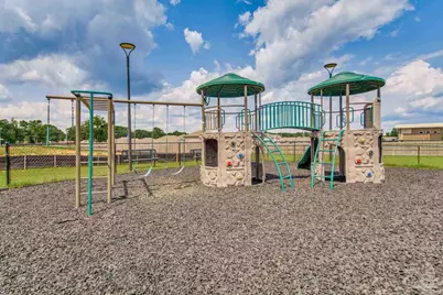 4055 Pendragon Cir, Milton, FL 32583 - Photo 4