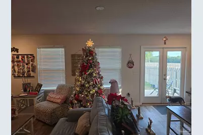 5649 Guinevere Ln, Milton, FL 32583 - Photo 8