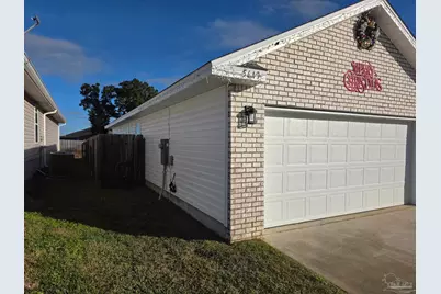 5649 Guinevere Ln, Milton, FL 32583 - Photo 4