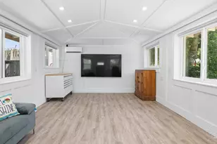 420 Fairpoint Dr, Gulf Breeze, FL 32561 - Photo 50