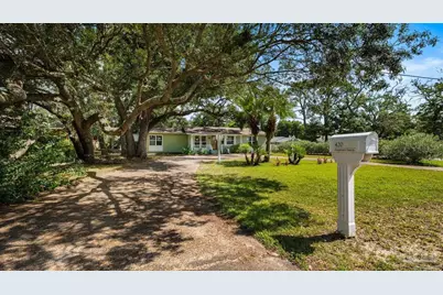 420 Fairpoint Dr, Gulf Breeze, FL 32561 - Photo 4