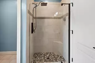 420 Fairpoint Dr, Gulf Breeze, FL 32561 - Photo 24