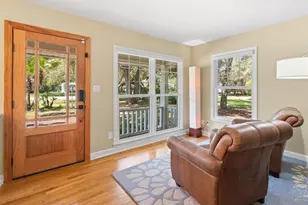 420 Fairpoint Dr, Gulf Breeze, FL 32561 - Photo 6