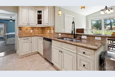 420 Fairpoint Dr, Gulf Breeze, FL 32561 - Photo 14