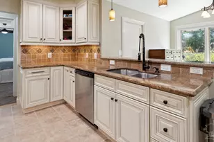 420 Fairpoint Dr, Gulf Breeze, FL 32561 - Photo 14