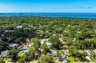 420 Fairpoint Dr, Gulf Breeze, FL 32561 - Photo 56