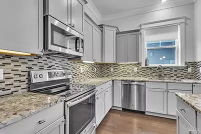 1499 Seaside Cir, Navarre Beach, FL 32566 - Photo 10