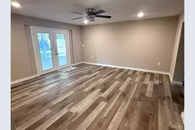 9 Janet St, Pensacola, FL 32506 - Photo 8