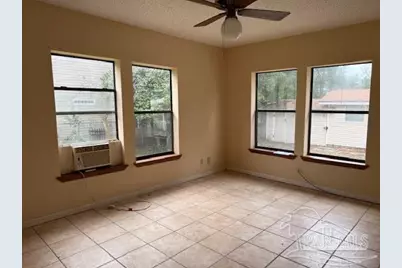 1421 Pickens Ave, Pensacola, FL 32503 - Photo 10