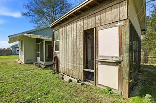 402 Front St, Century, FL 32535 - Photo 38