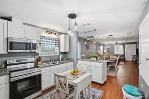 402 Front St, Century, FL 32535 - Photo 10