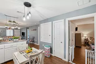 402 Front St, Century, FL 32535 - Photo 12