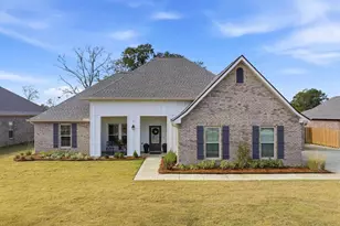 2755 Trestle Wy, Cantonment, FL 32533 - Photo 1