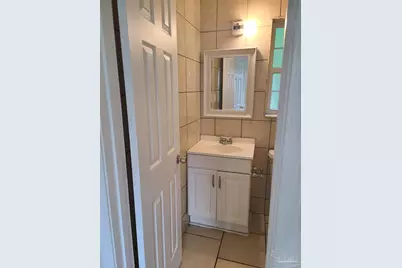 204 Holmes Dr #A, Pensacola, FL 32507 - Photo 6