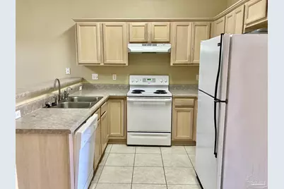 2470 Trailwood Dr, Cantonment, FL 32533 - Photo 6