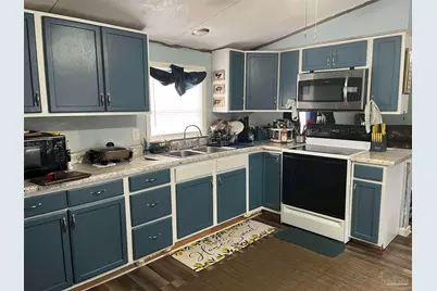 5943 Capitol Dr, Gulf Breeze, FL 32563 - Photo 6