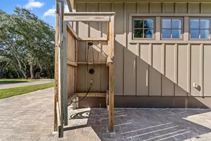 2369 W Bayshore Rd, Gulf Breeze, FL 32563 - Photo 18