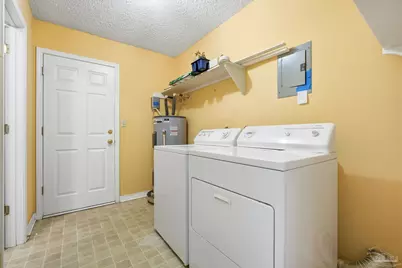 1012 Coronado Dr, Gulf Breeze, FL 32563 - Photo 18