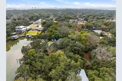 2 Highpoint Dr, Gulf Breeze, FL 32561 - Photo 4