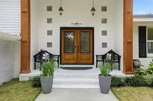 2 Highpoint Dr, Gulf Breeze, FL 32561 - Photo 2