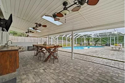 2 Highpoint Dr, Gulf Breeze, FL 32561 - Photo 6