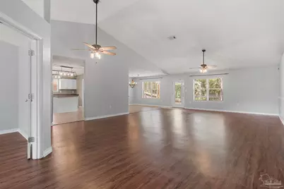 7604 Brewster St, Navarre, FL 32566 - Photo 10