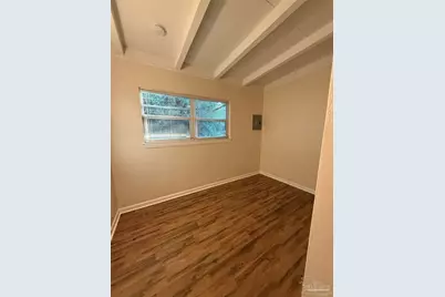 202 Emerald Ave, Pensacola, FL 32505 - Photo 8