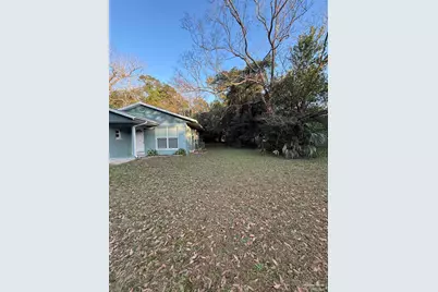 202 Emerald Ave, Pensacola, FL 32505 - Photo 2