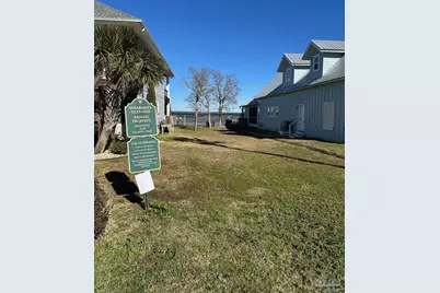 4698 Isles Dr, Pensacola, FL 32507 - Photo 10