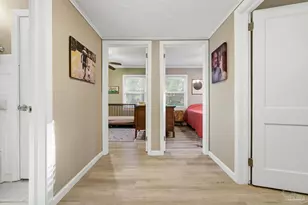 3215 Bayou Dr, Pensacola, FL 32505 - Photo 18