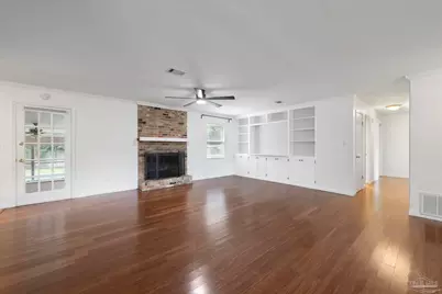 6269 Confederate Dr, Pensacola, FL 32503 - Photo 6