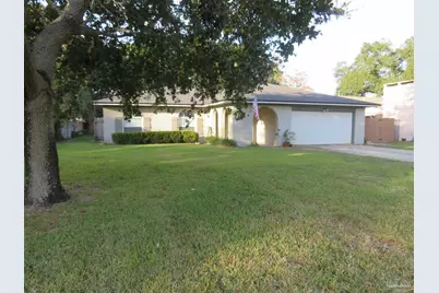 210 Norwich Dr, Gulf Breeze, FL 32561 - Photo 1