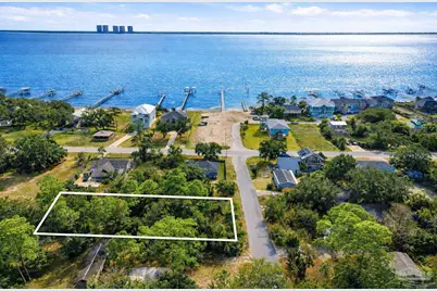 1032 Shady Pine Dr, Gulf Breeze, FL 32563 - Photo 2