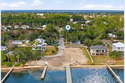 1032 Shady Pine Dr, Gulf Breeze, FL 32563 - Photo 1