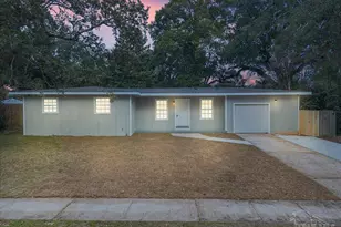 20 Huntington Dr, Pensacola, FL 32506 - Photo 1