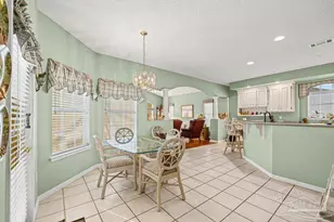 2537 Meek St, Gulf Breeze, FL 32563 - Photo 12