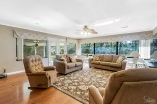 3211 Dunaway Ln, Pensacola, FL 32526 - Photo 18