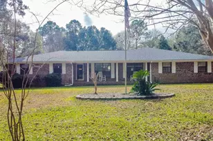 3211 Dunaway Ln, Pensacola, FL 32526 - Photo 1