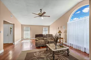 404 Shorewood Cir, Pensacola, FL 32507 - Photo 4