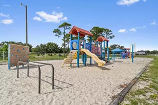 6572 Lansford St, Navarre, FL 32566 - Photo 10