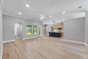 6572 Lansford St, Navarre, FL 32566 - Photo 10