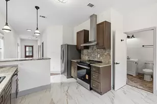 1302 Dr Martin Luther King Jr Dr, Pensacola, FL 32503 - Photo 2