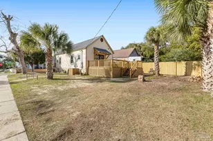 1302 Dr Martin Luther King Jr Dr, Pensacola, FL 32503 - Photo 22