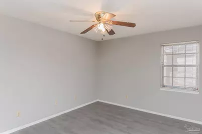 5405 East Shore Dr, Pensacola, FL 32505 - Photo 12